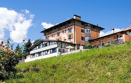 Aparthotel Residenza Bagni & Miramonti Cavalese Exterior foto