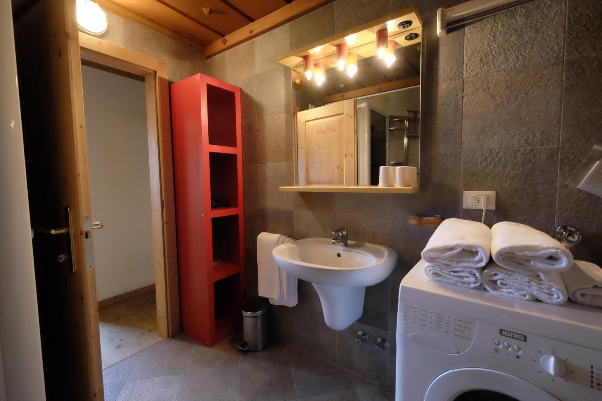 Aparthotel Residenza Bagni & Miramonti Cavalese Exterior foto